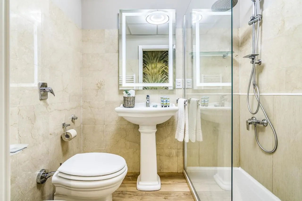 Beplace Apartments In Duomo Milan