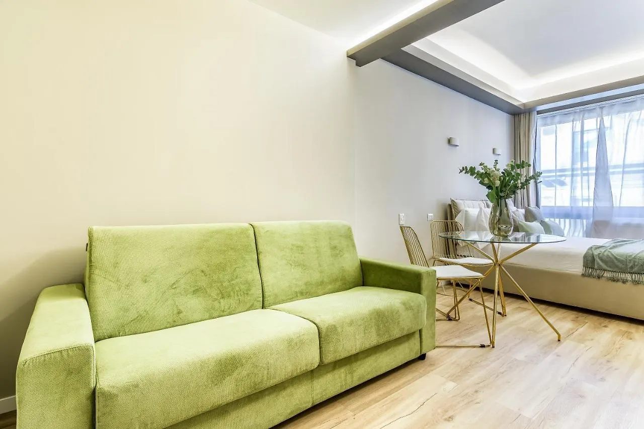 Beplace Apartments In Duomo Milan