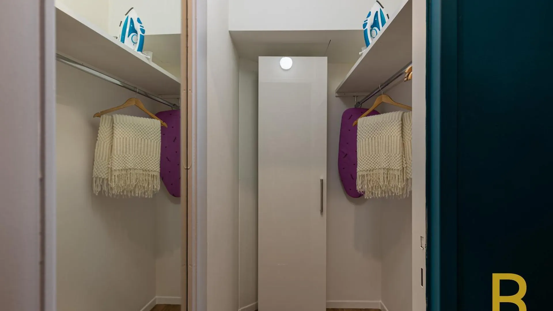 Beplace Apartments In Duomo Milan