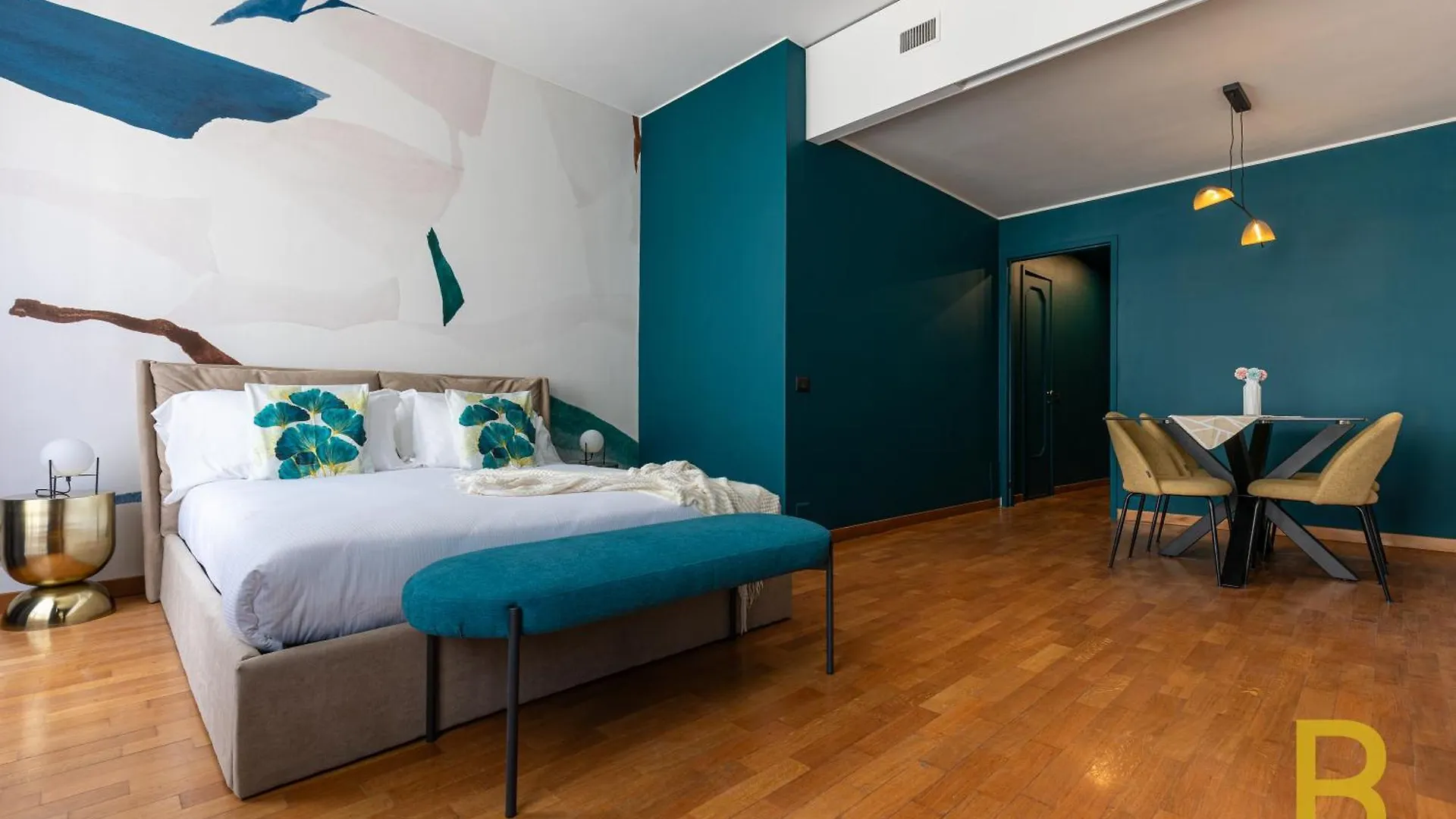 Beplace Apartments In Duomo Milan