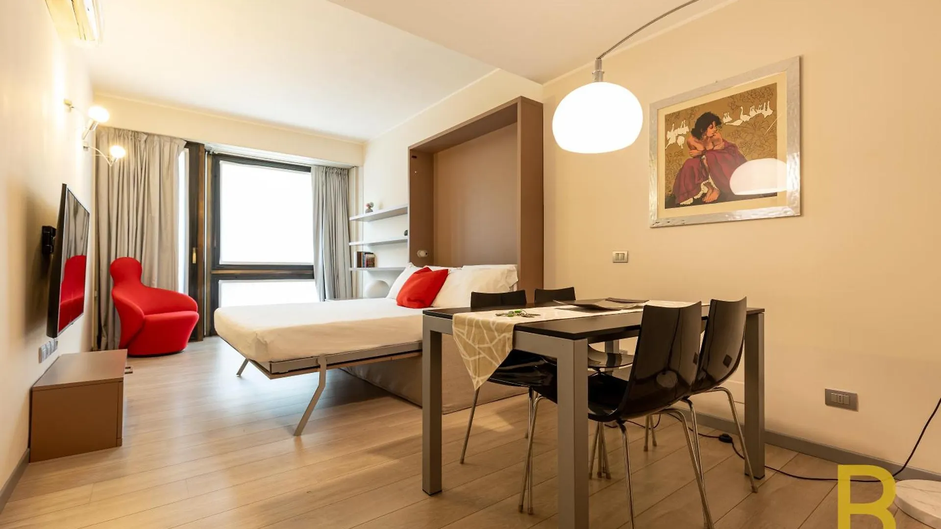 Beplace Apartments In Duomo Milan
